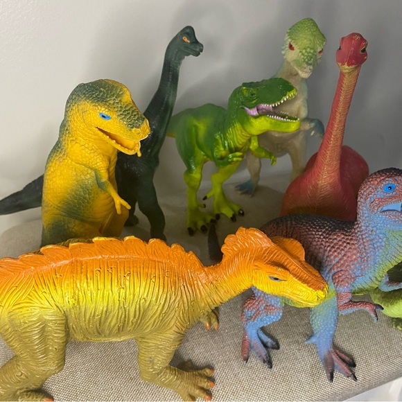8 Plastic Toy Dinosaurs GUC Approx 6-7 inches tall - Picture 5 of 5